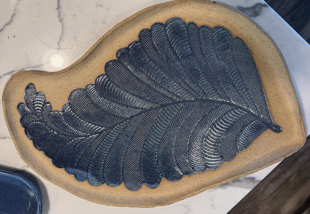 24" Paisley Leaf Platter